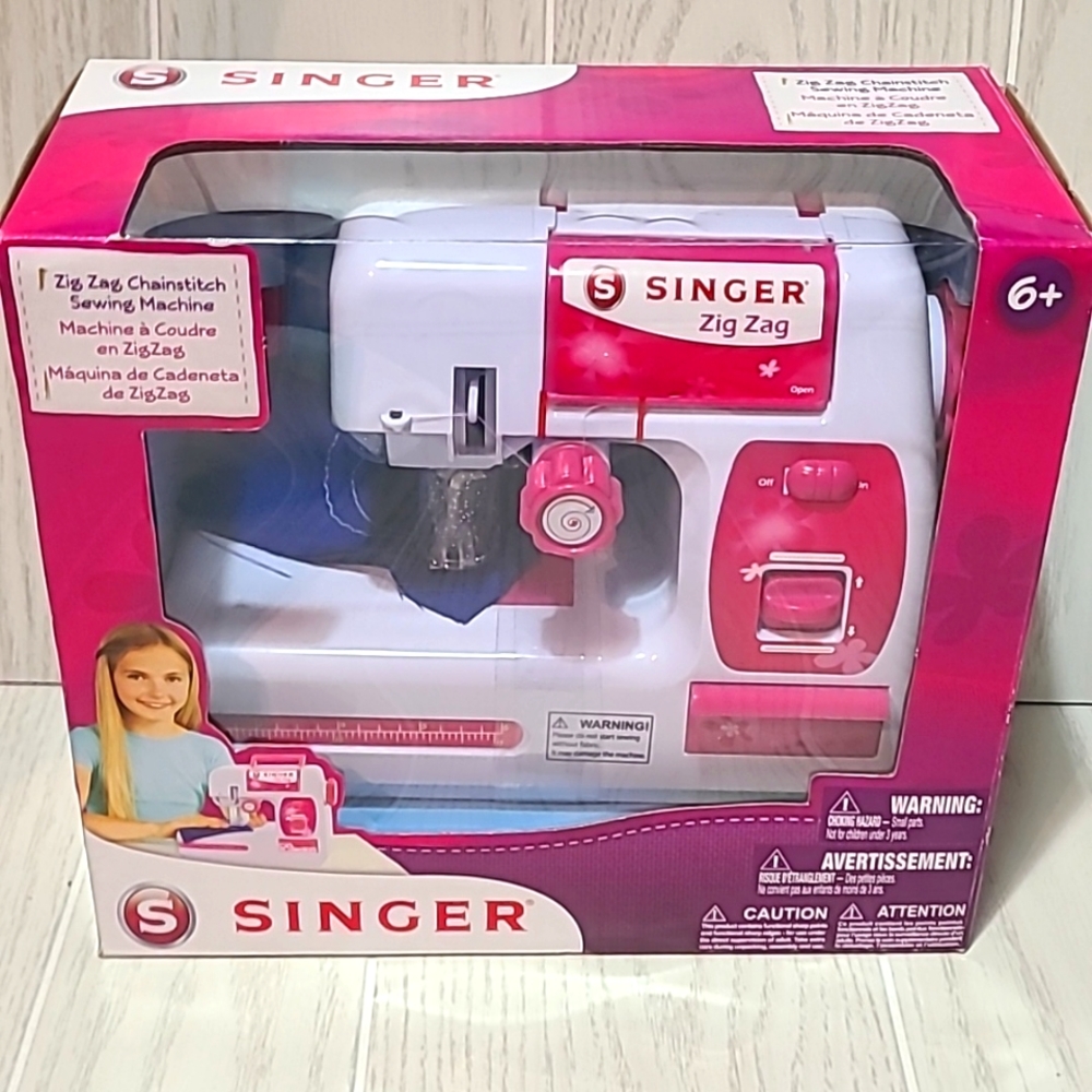 Singer Zig Zag Chainstitch Sewing Machine New